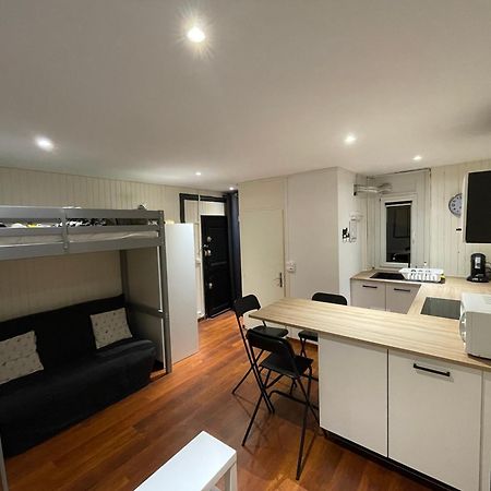 Charmant Studio En Plein Coeur De Chambery Ngoại thất bức ảnh