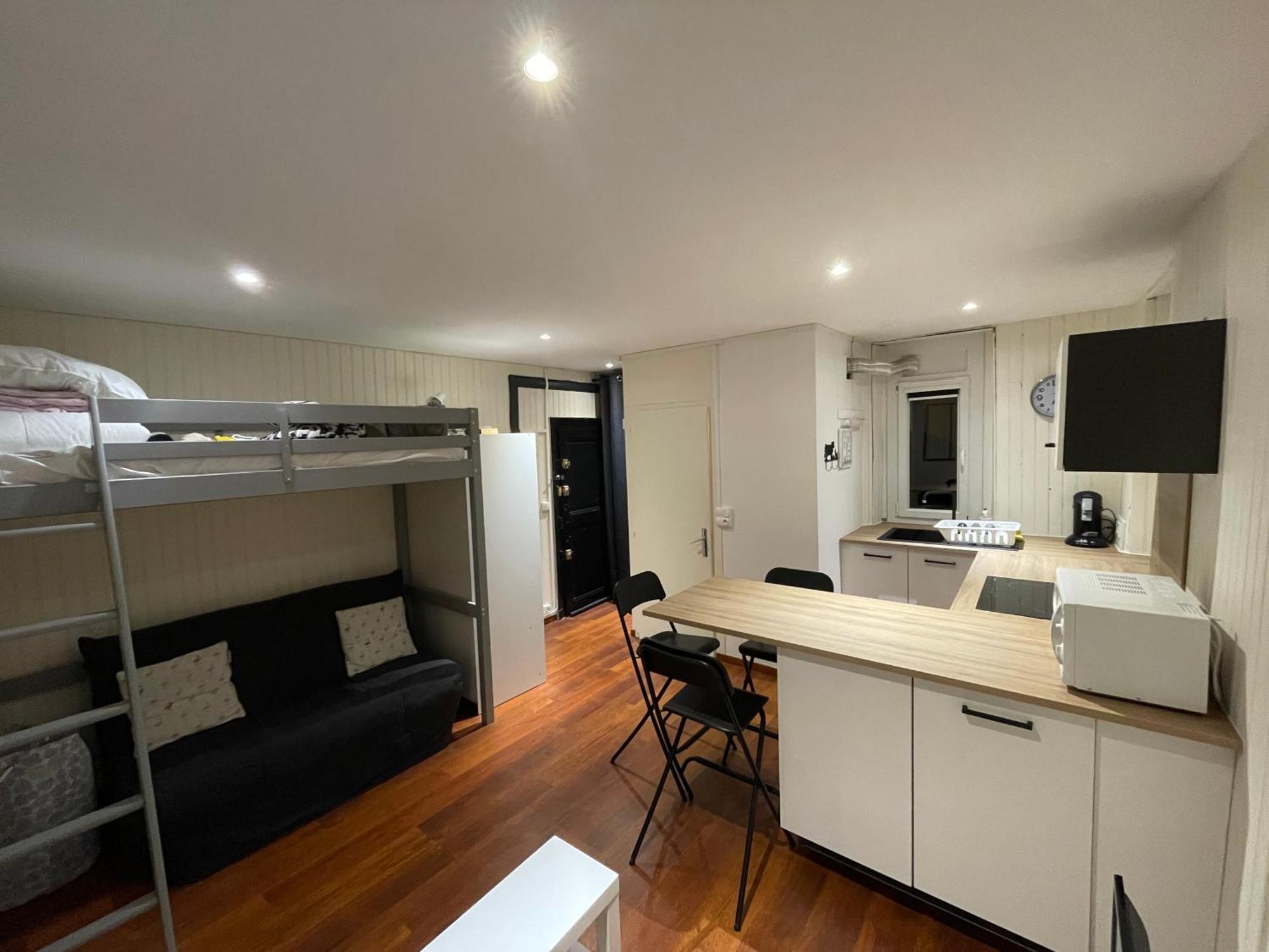Charmant Studio En Plein Coeur De Chambery Ngoại thất bức ảnh