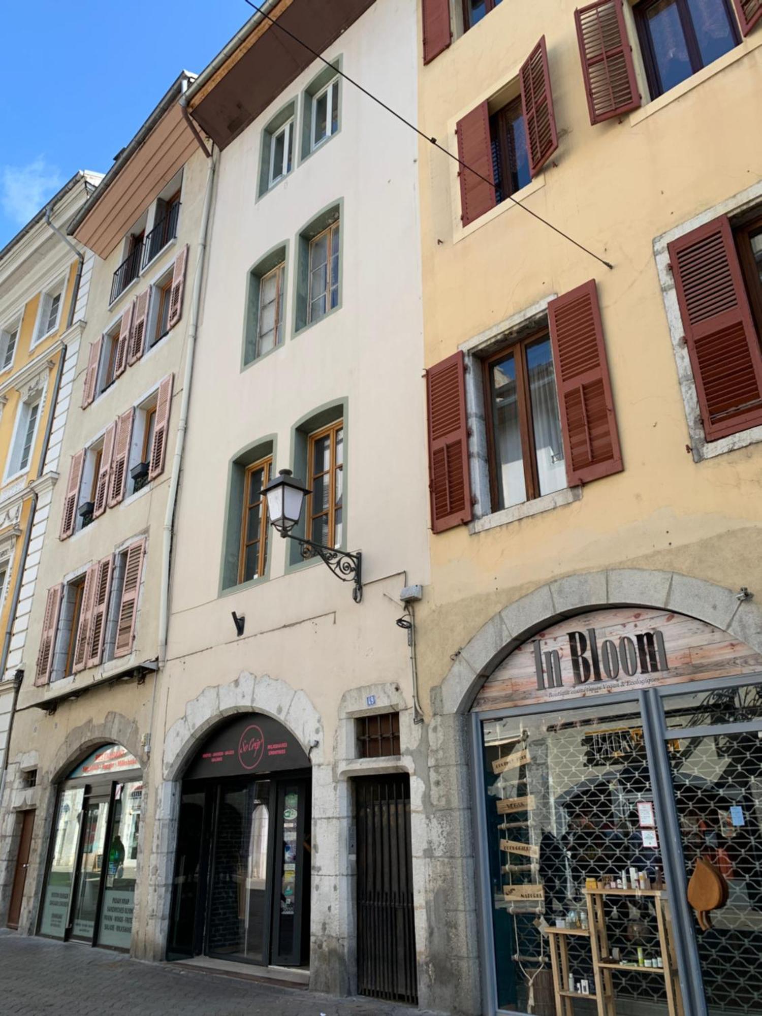 Charmant Studio En Plein Coeur De Chambery Ngoại thất bức ảnh
