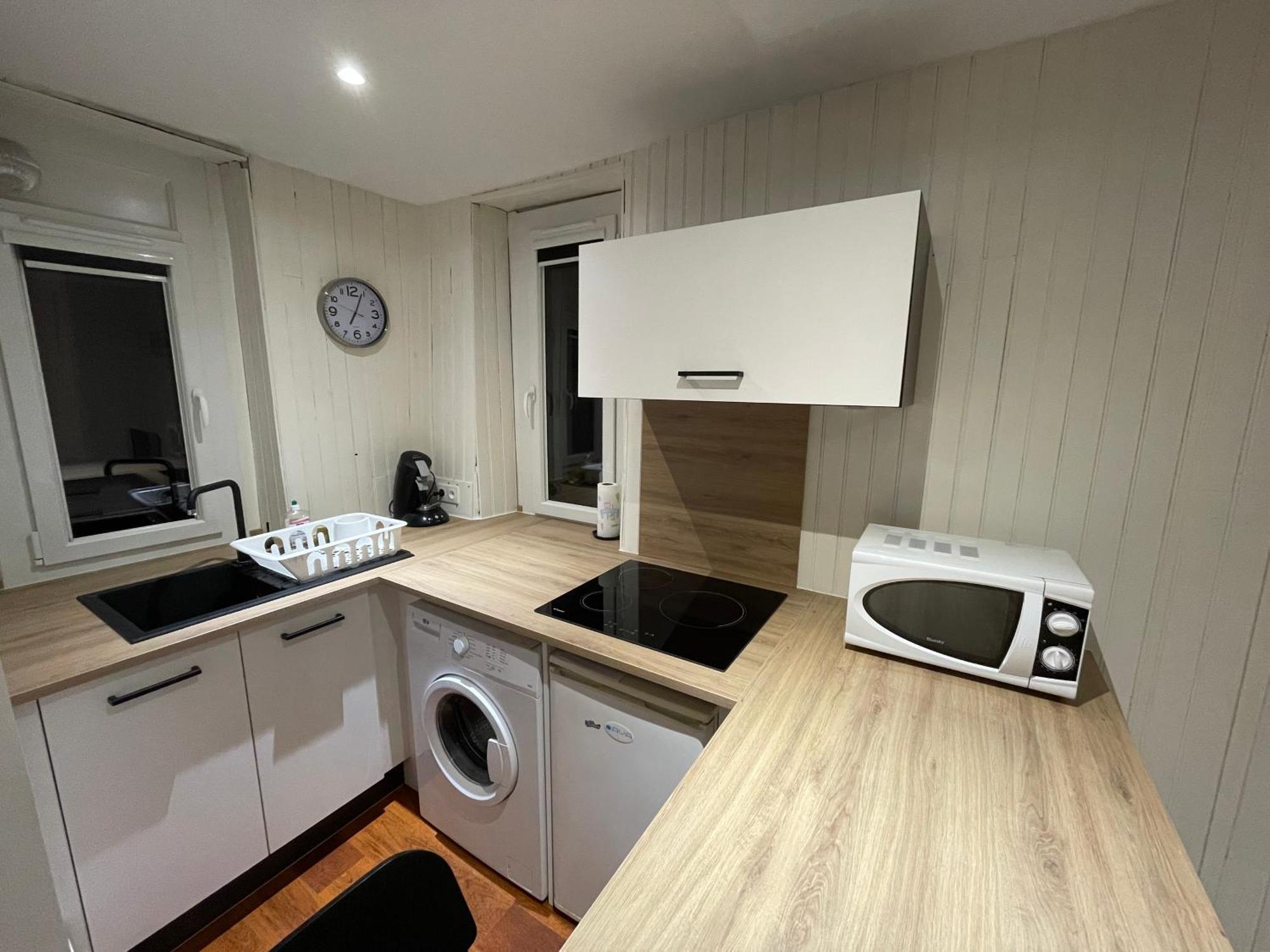 Charmant Studio En Plein Coeur De Chambery Ngoại thất bức ảnh